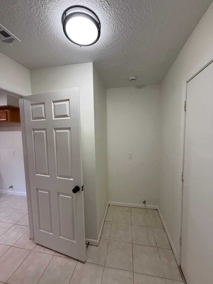 3910 Vintage Valley Dr - Photo 2 of 21