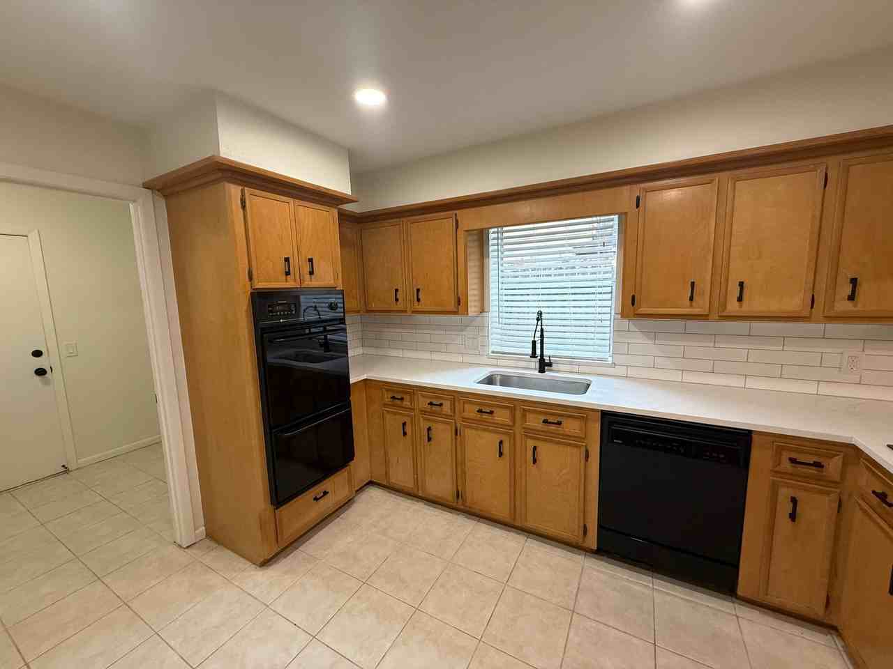 3910 Vintage Valley Dr - Photo 4 of 21