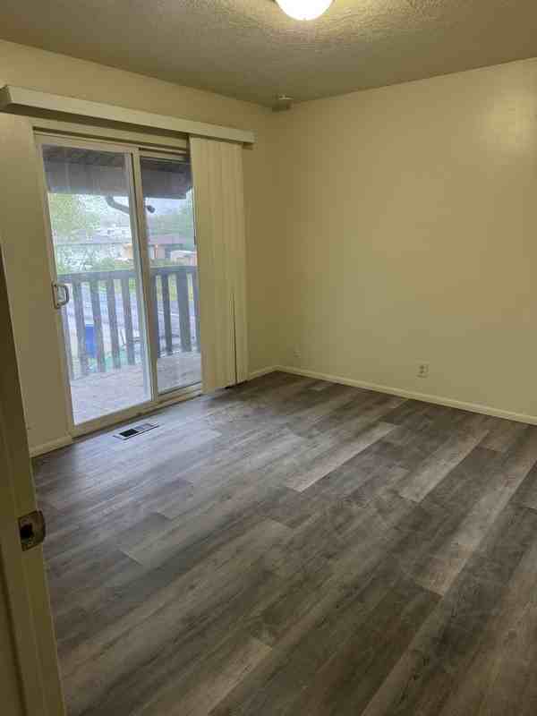 3118 S Spencer Ave #A - Photo 5 of 8