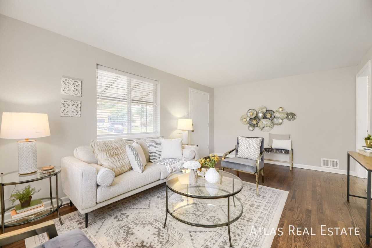 1350 S Canosa Ct - Photo 3 of 35