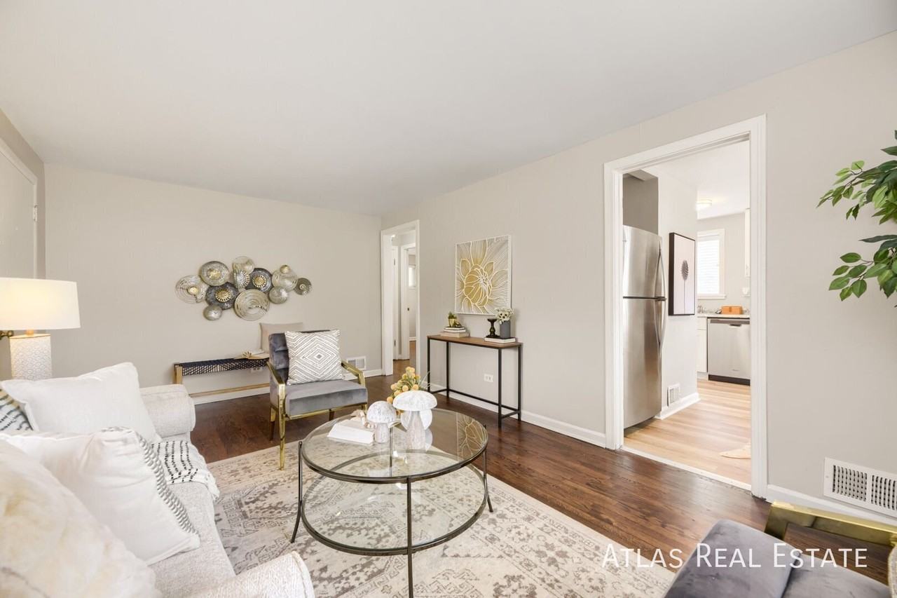 1350 S Canosa Ct - Photo 4 of 35