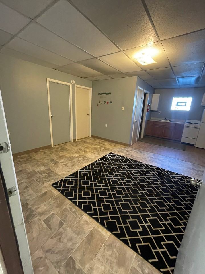 131 Wood St #101 - Photo 3 of 9