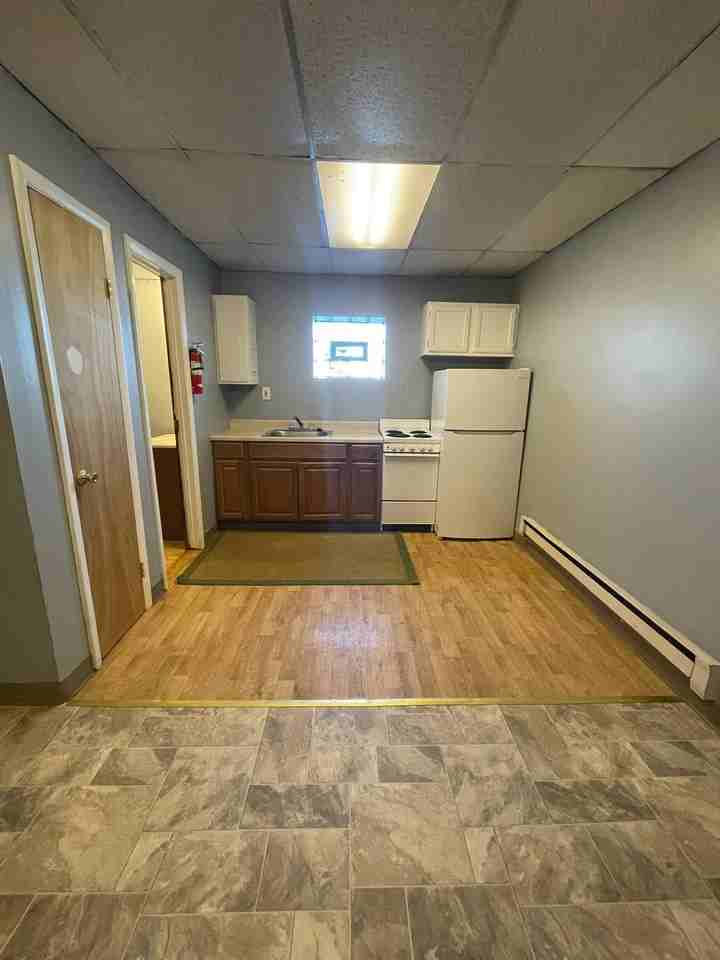 131 Wood St #101 - Photo 4 of 9