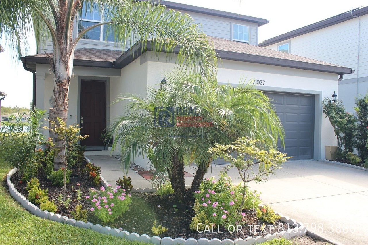 21027 Monza Loop - Photo 2 of 30