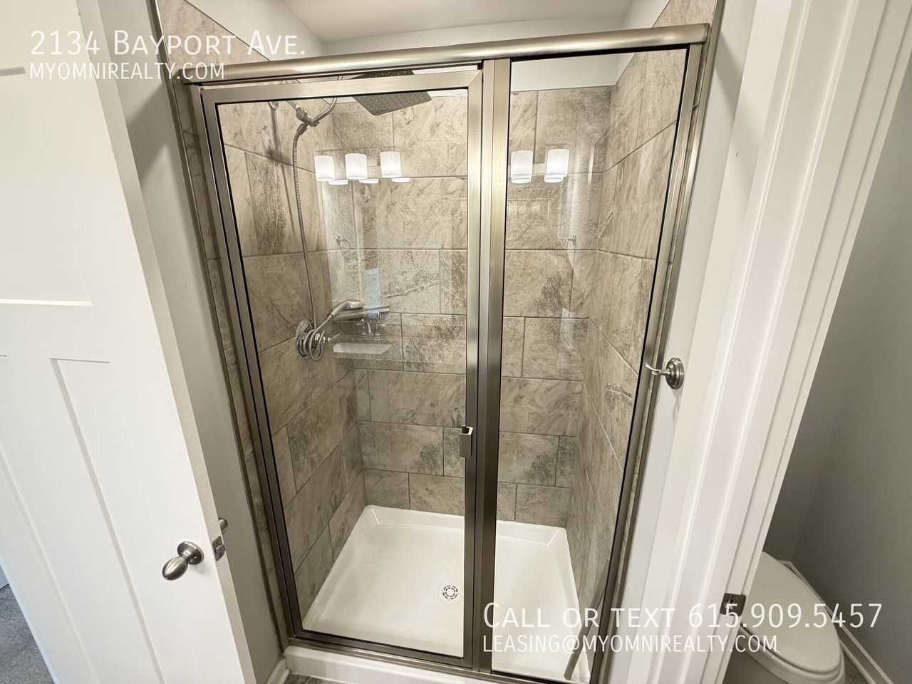 2134 Bayport Ave - Photo 2 of 24