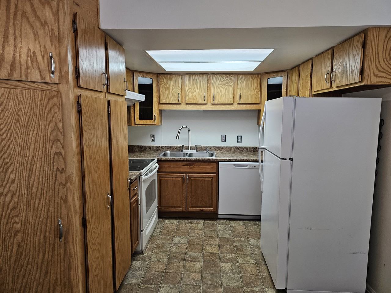 1162 Cree Dr - Photo 6 of 18