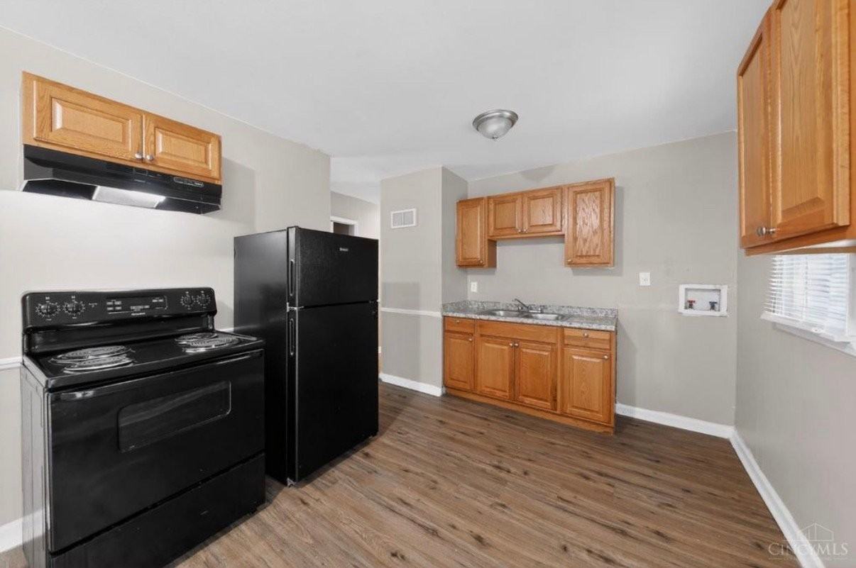3180 Niagara St - Photo 7 of 10