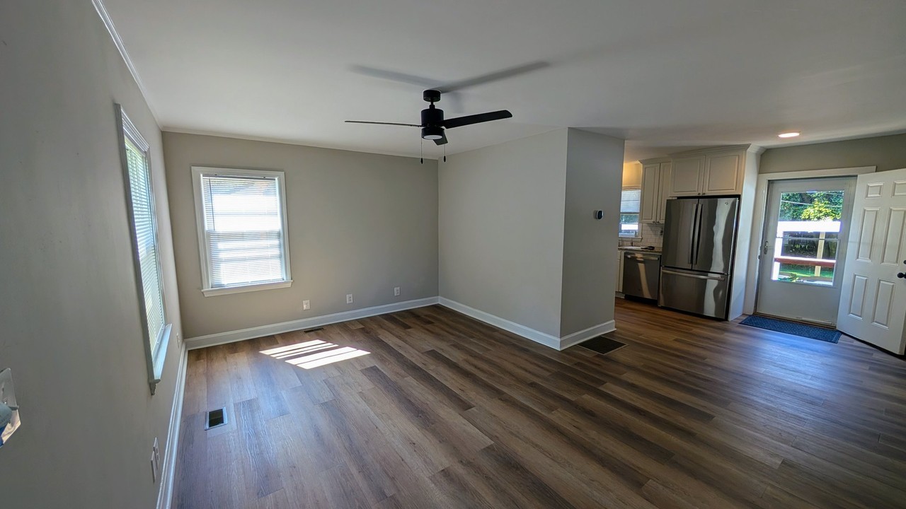 3037 Marlowe Ave - Photo 4 of 15