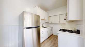 152 Franklin St #210 - Photo 1 of 1