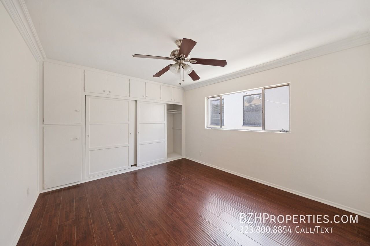 7209 Willoughby - Photo 3 of 32