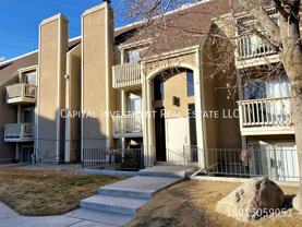 425 E Creekside Cir - Photo 1 of 1