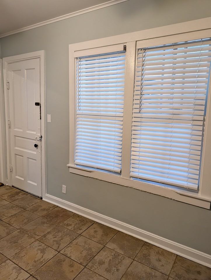 1752 W School St #1 - Photo 6 of 15