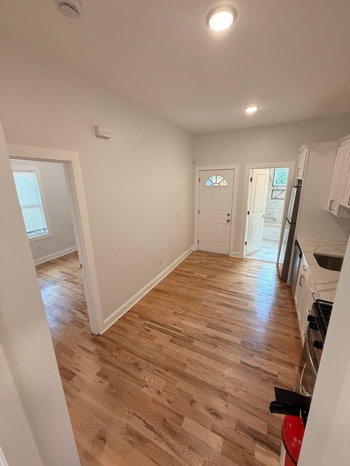 170 Seaman St #1 - Photo 2 of 11