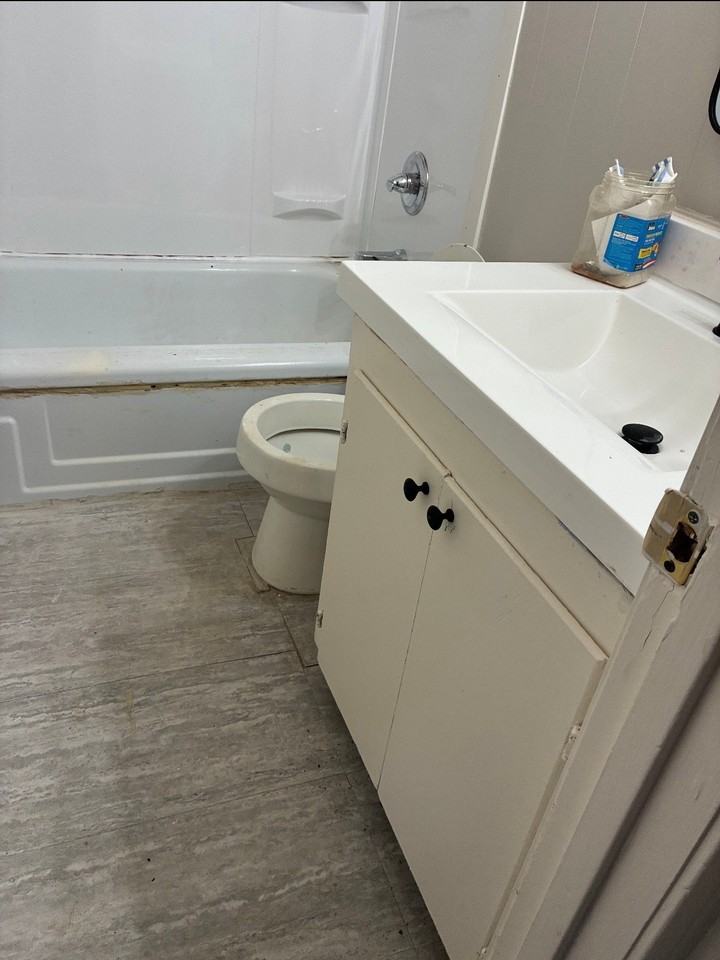 1115 E 20th St - Photo 3 of 13