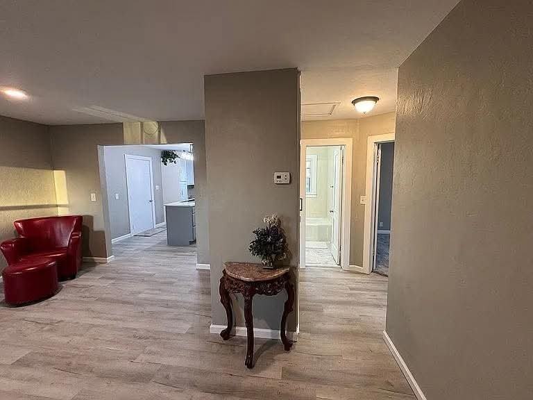 2617 N Market Ave - Photo 5 of 14