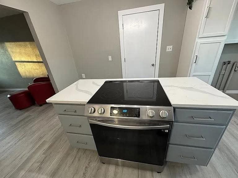 2617 N Market Ave - Photo 7 of 14