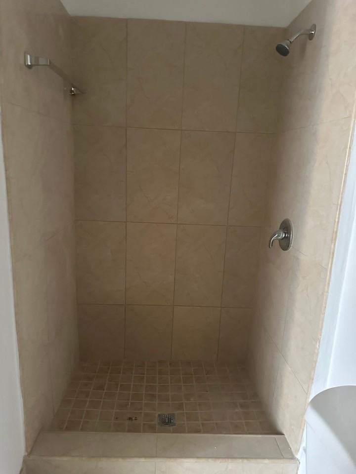 8056 Buttonwood Cir - Photo 6 of 6