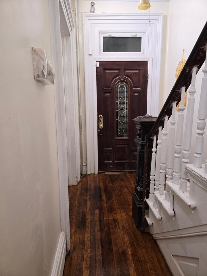 650 Monroe St #1 - Photo 2 of 10