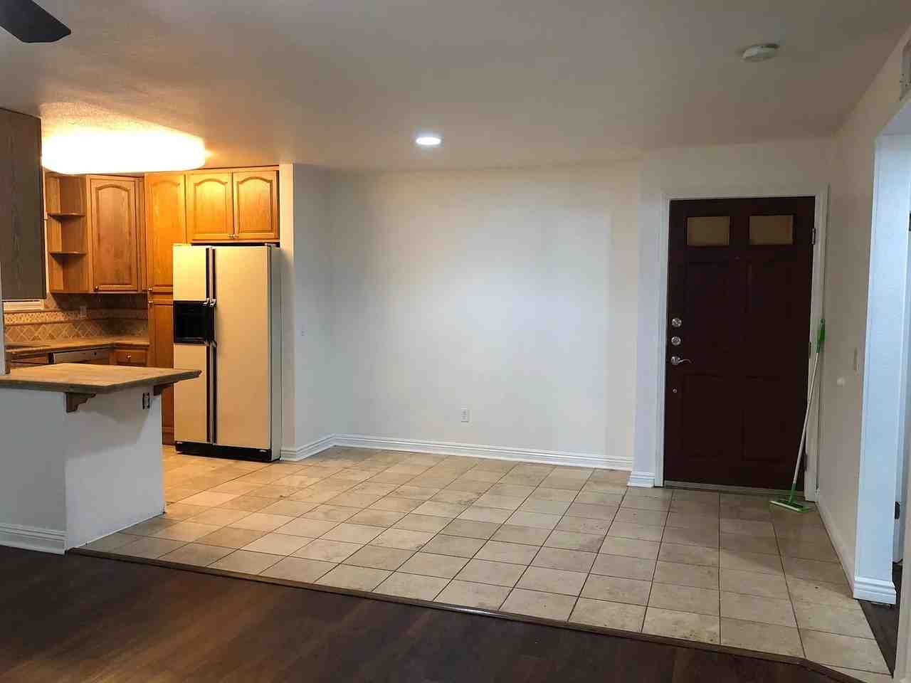 2505 San Gabriel Way #102 - Photo 3 of 7