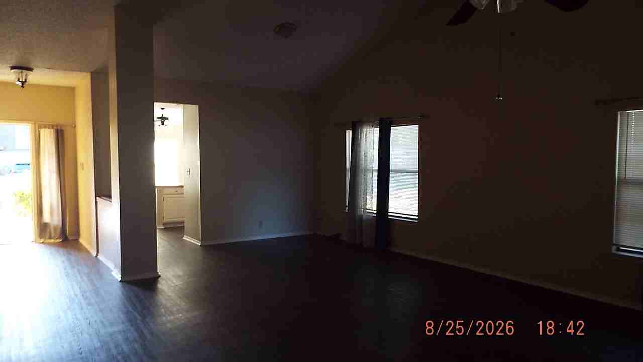 3422 Sunlit Grv - Photo 4 of 6