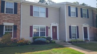25 Seneca Dr - Photo 1 of 1
