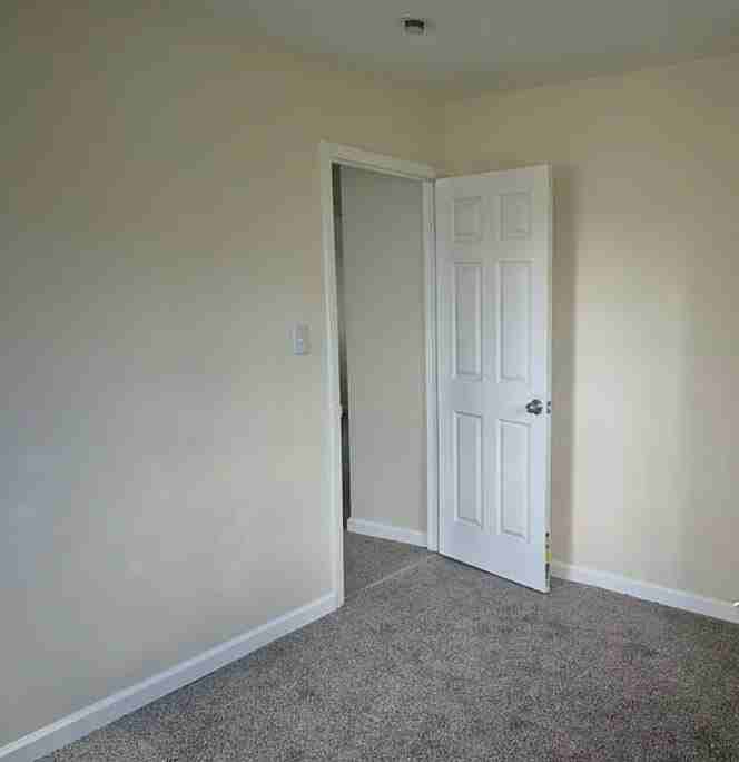723 Blaine Ave - Photo 4 of 13