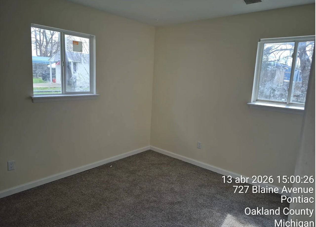 723 Blaine Ave - Photo 7 of 13