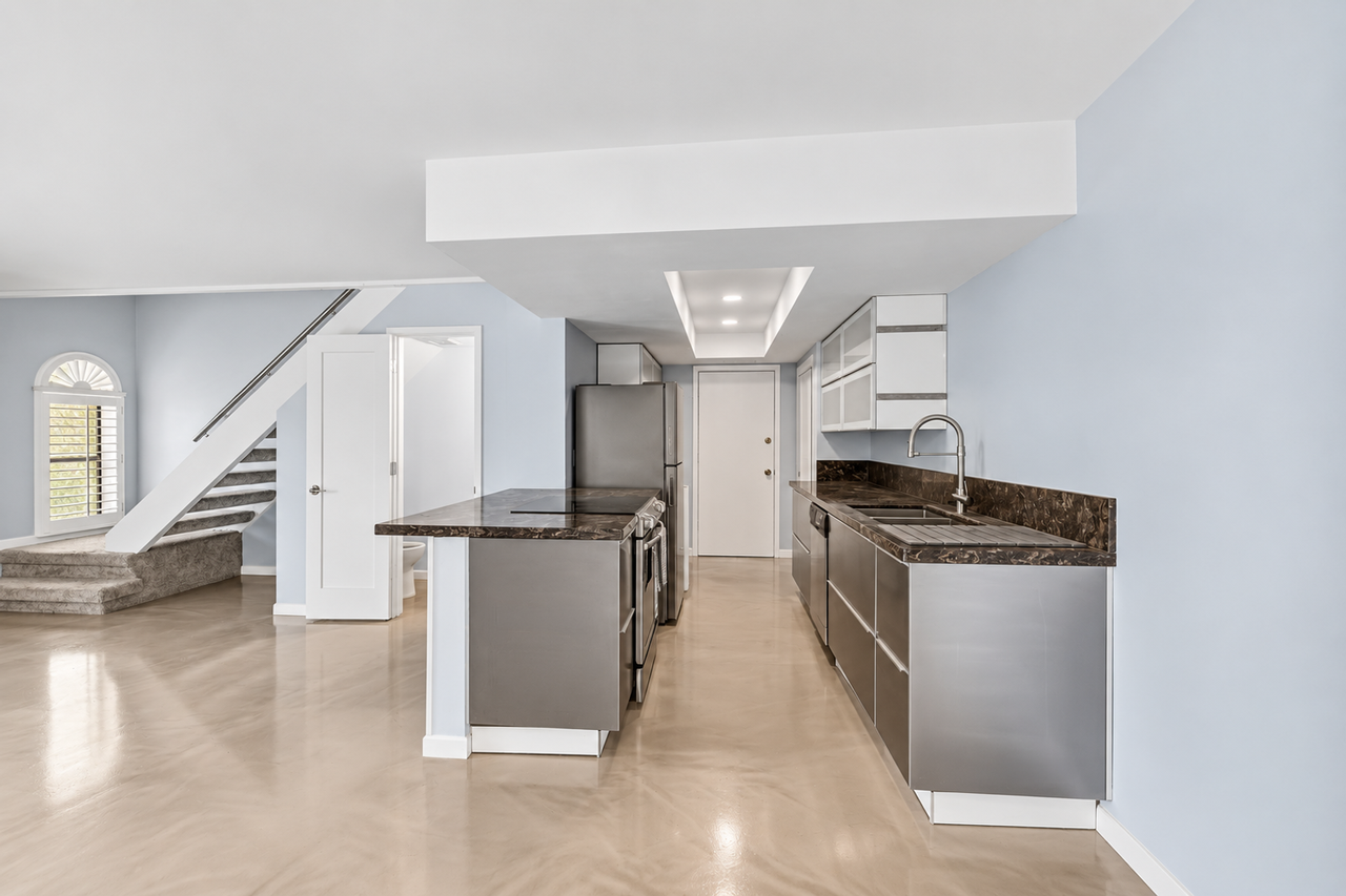 8658 S 51st St #2 - Photo 4 of 28