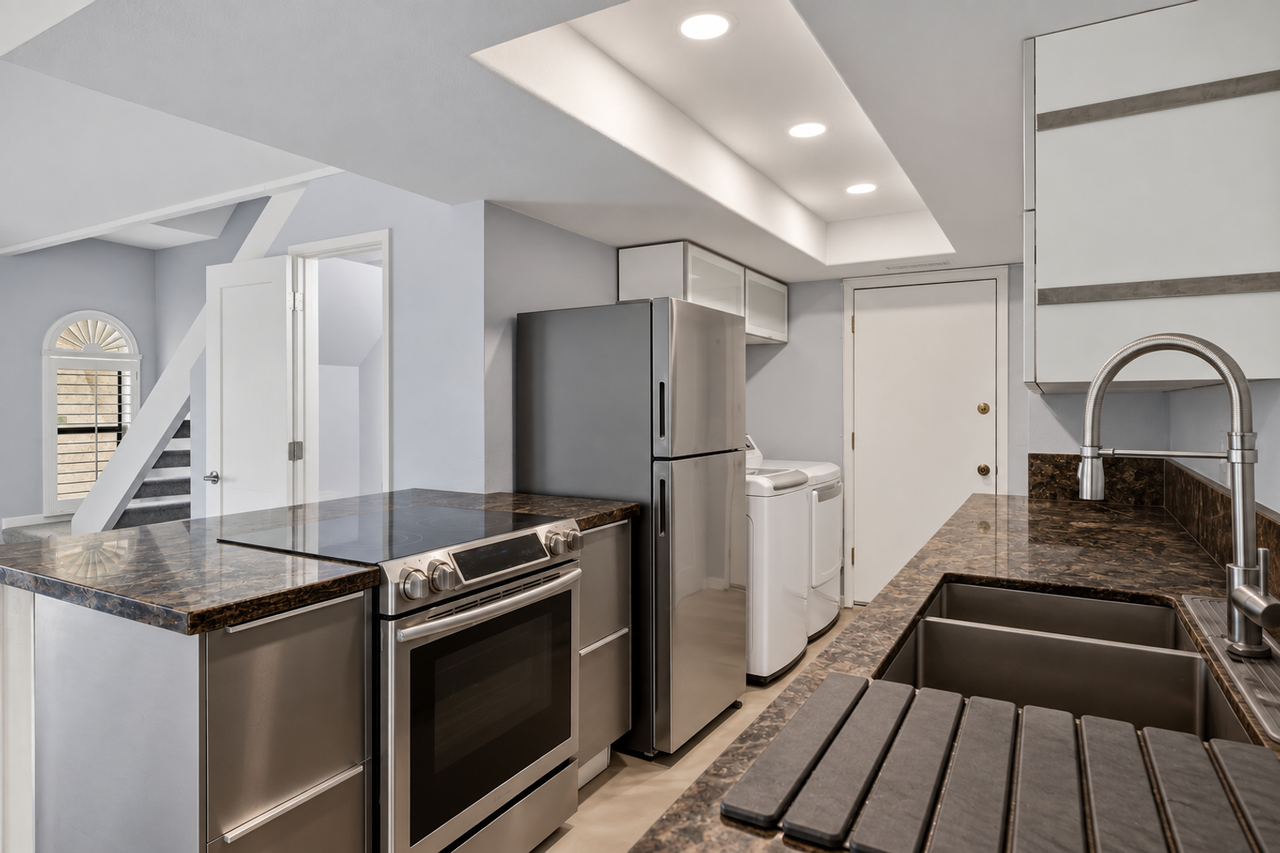8658 S 51st St #2 - Photo 5 of 28