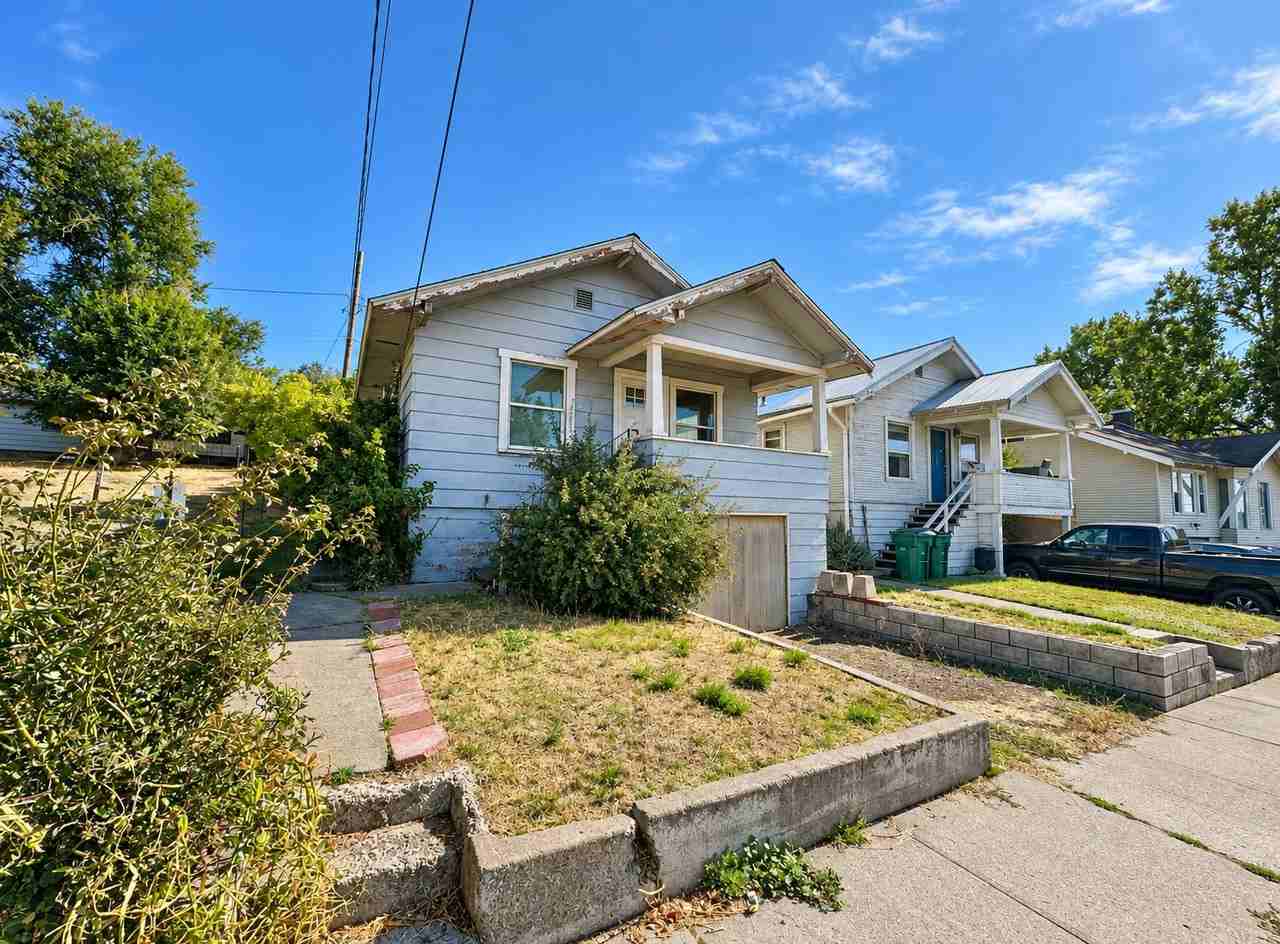 1815 Oregon Ave - Photo 2 of 17