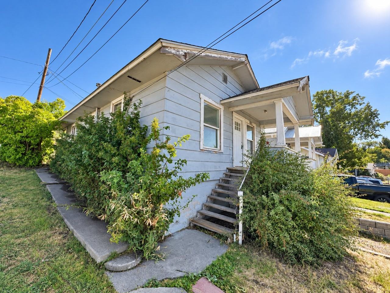 1815 Oregon Ave - Photo 3 of 17