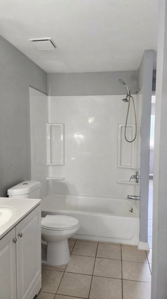 2530 Cottonwood Ct - Photo 3 of 20