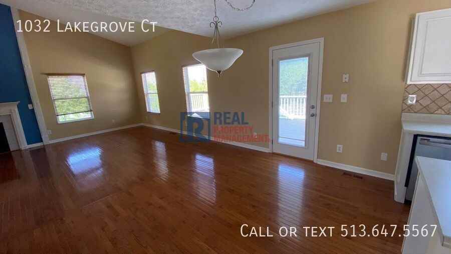 1032 Lakegrove Ct - Photo 3 of 28