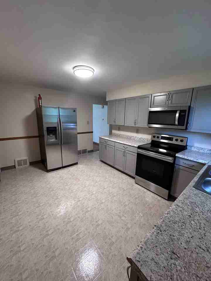 116 Sunnyside Ln - Photo 4 of 7