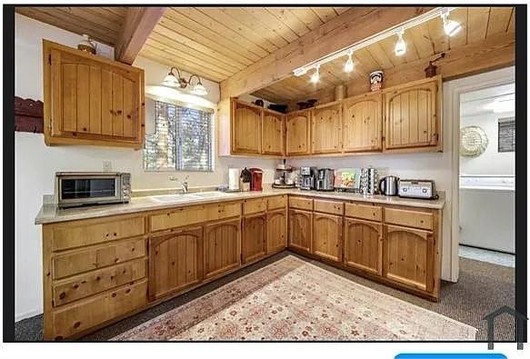 2017 Manzanita Ln - Photo 3 of 27