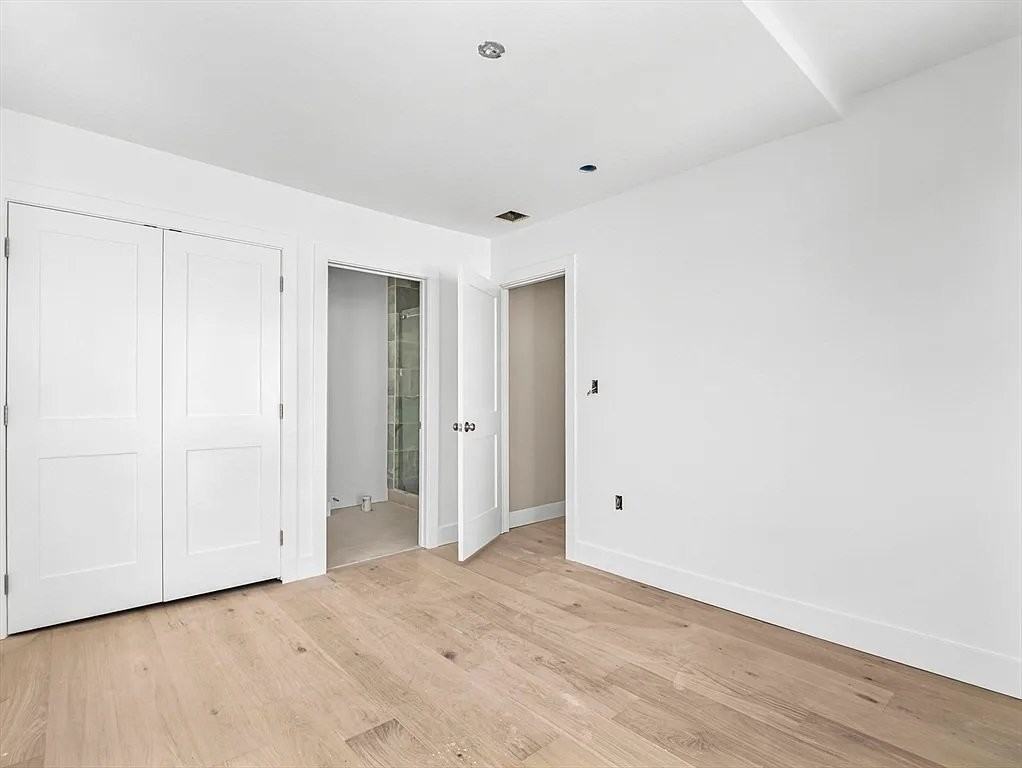 350 Windsor St #2 - Photo 6 of 9