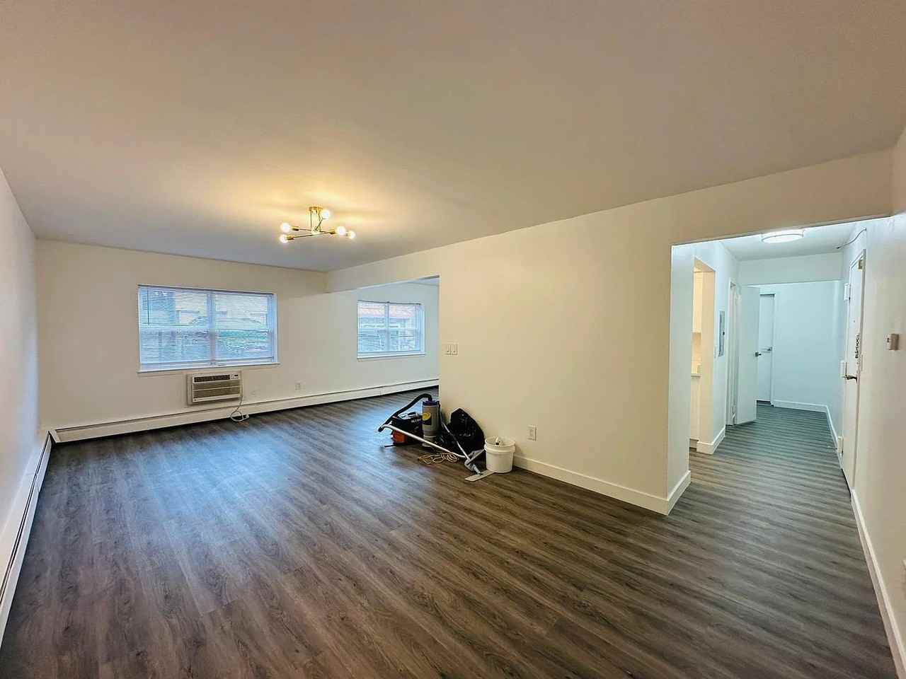 560 Washington Ave #7 - Photo 5 of 8