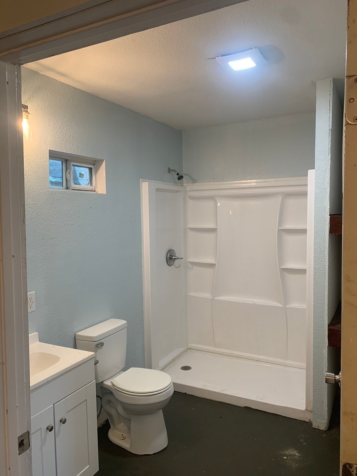 463 Linares St #B - Photo 3 of 4