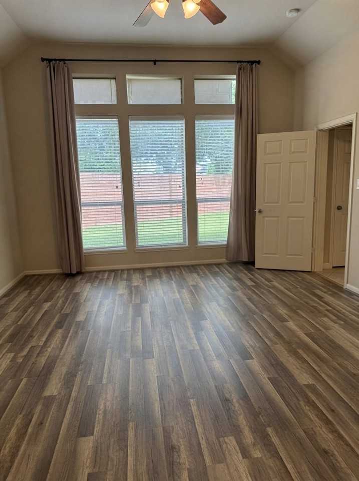 5551 Linden Rose Ln - Photo 5 of 8