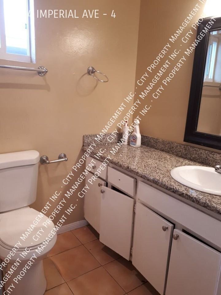 5424 Imperial Ave #4 - Photo 5 of 6