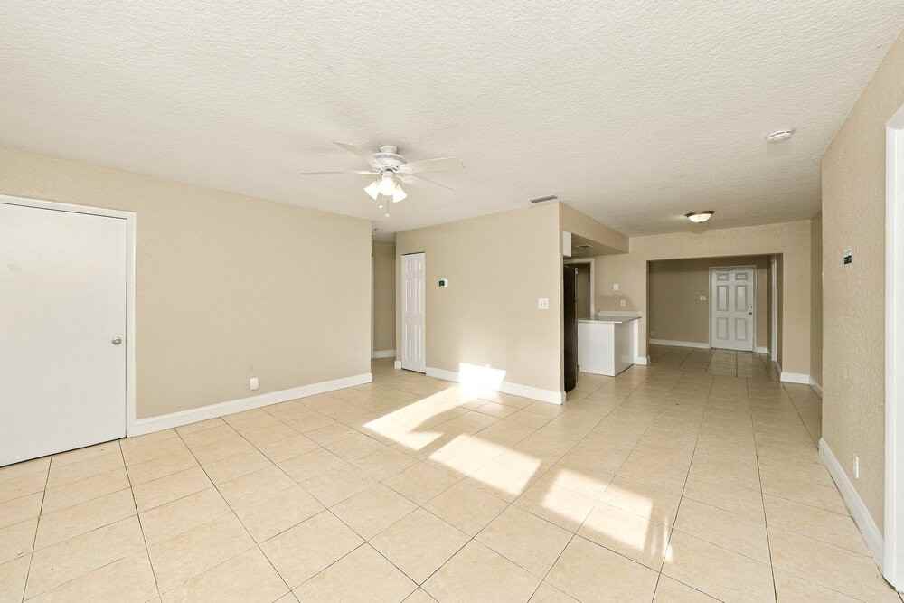 2170 Ne 1st Ave - Photo 4 of 16