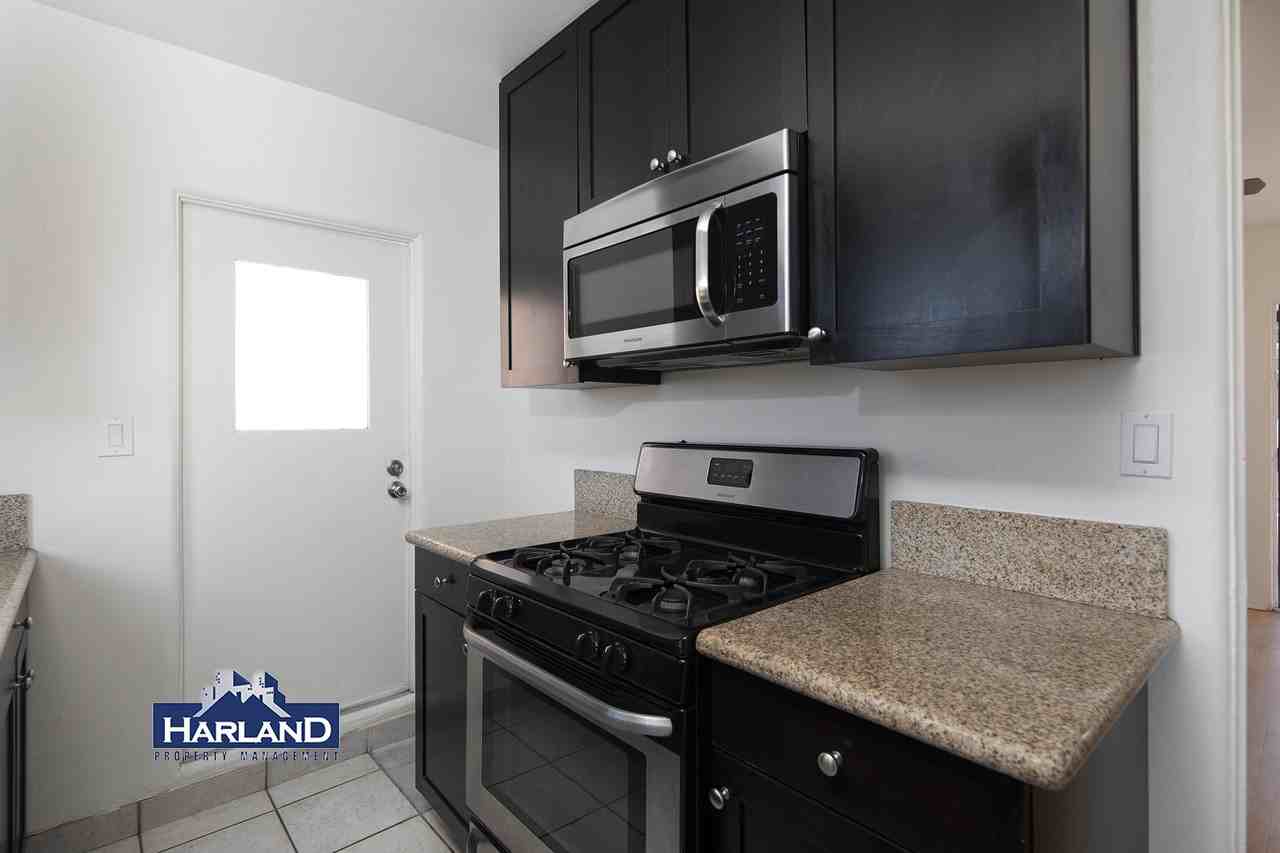 4460 49th St - Photo 3 of 20