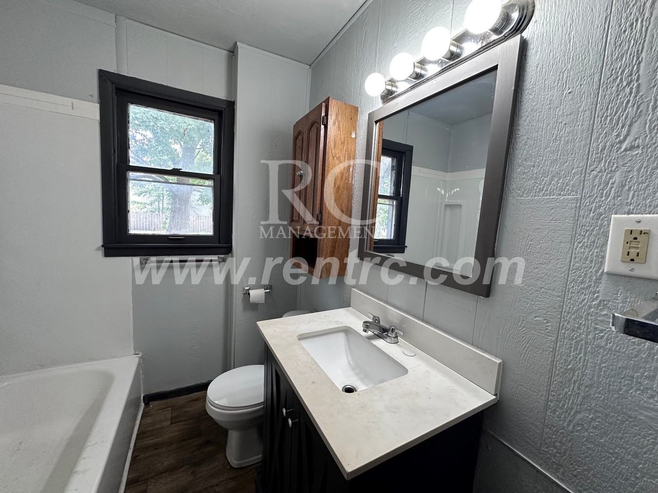 618 Plum St - Photo 4 of 13