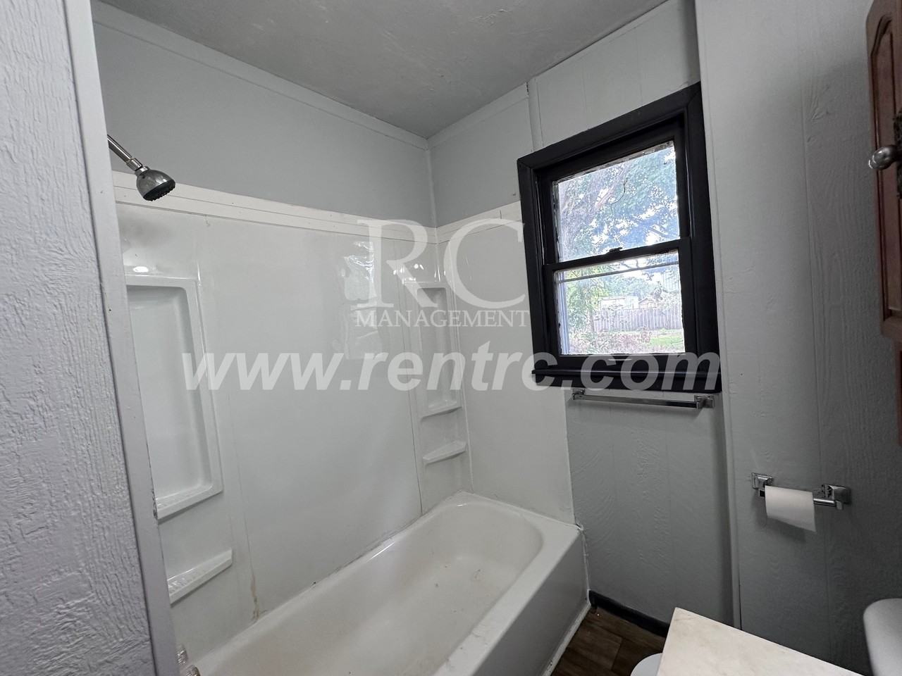 618 Plum St - Photo 5 of 13