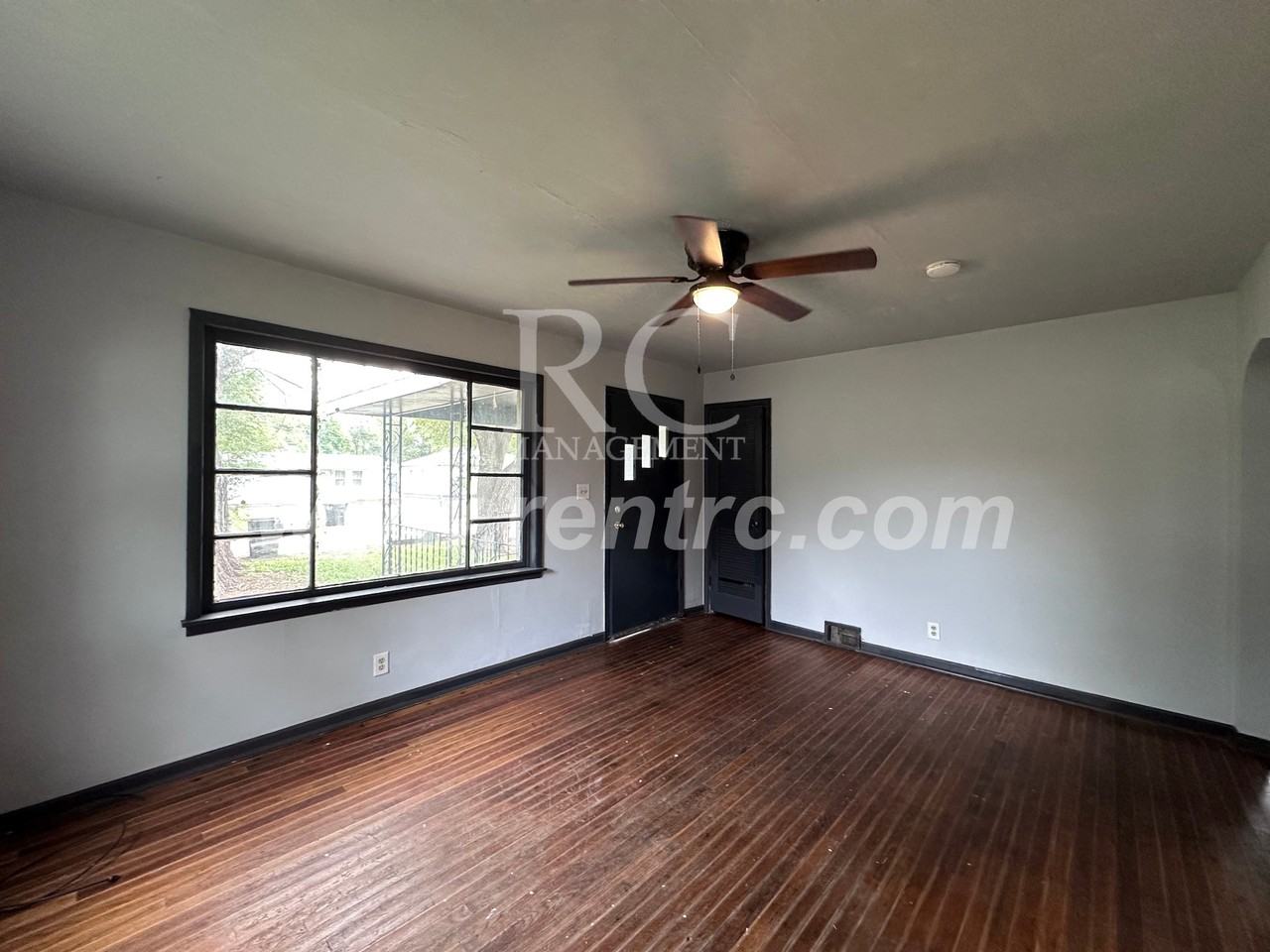 618 Plum St - Photo 7 of 13