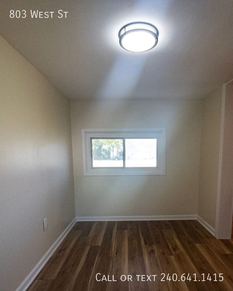 803 West St - Photo 3 of 28