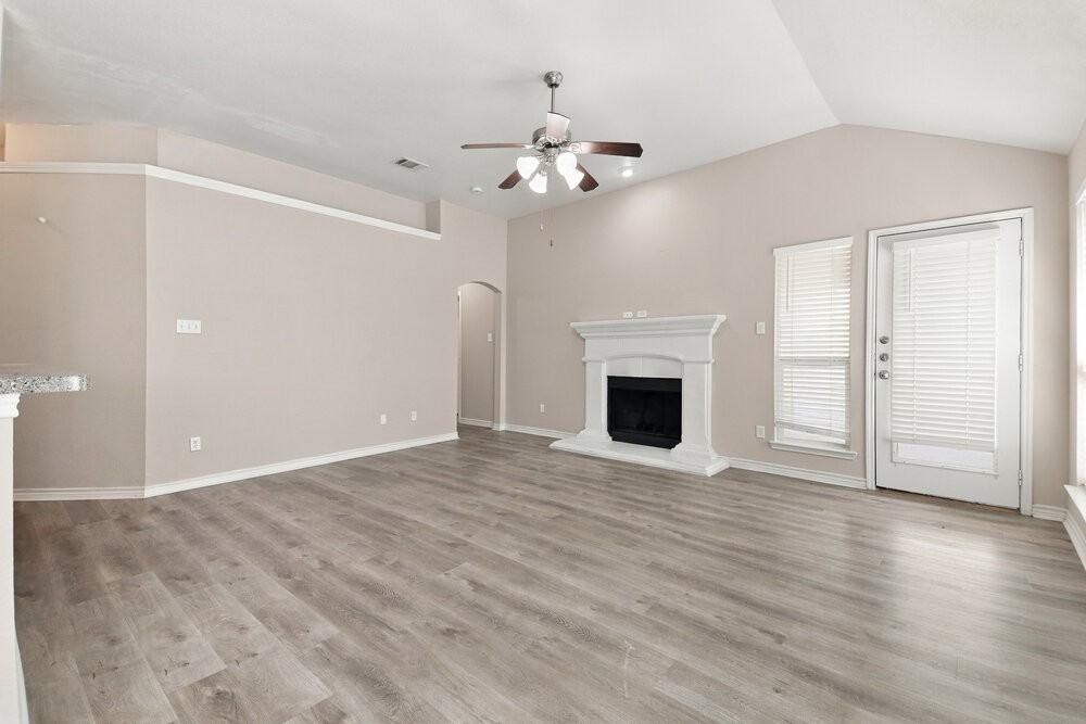 129 Oriole Dr - Photo 6 of 16