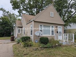 featured image of 1721 Barton Blvd