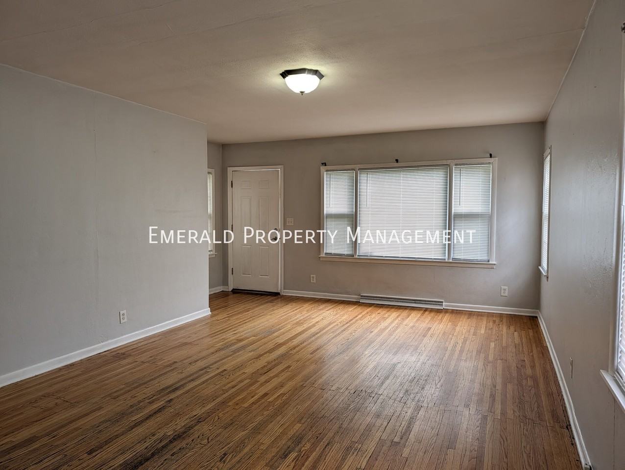 1721 Barton Blvd - Photo 3 of 15