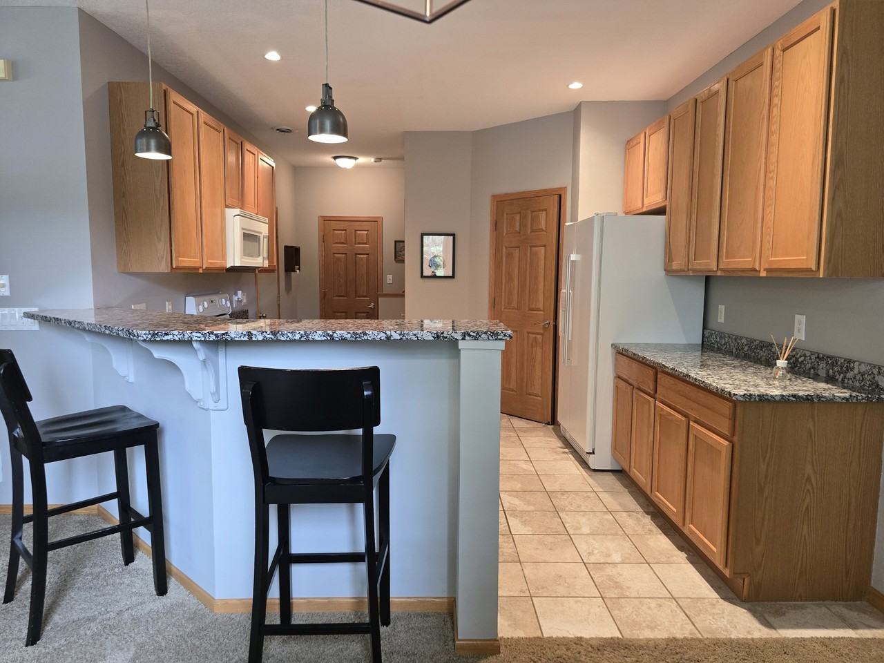 9649 Peony Ln N - Photo 4 of 20